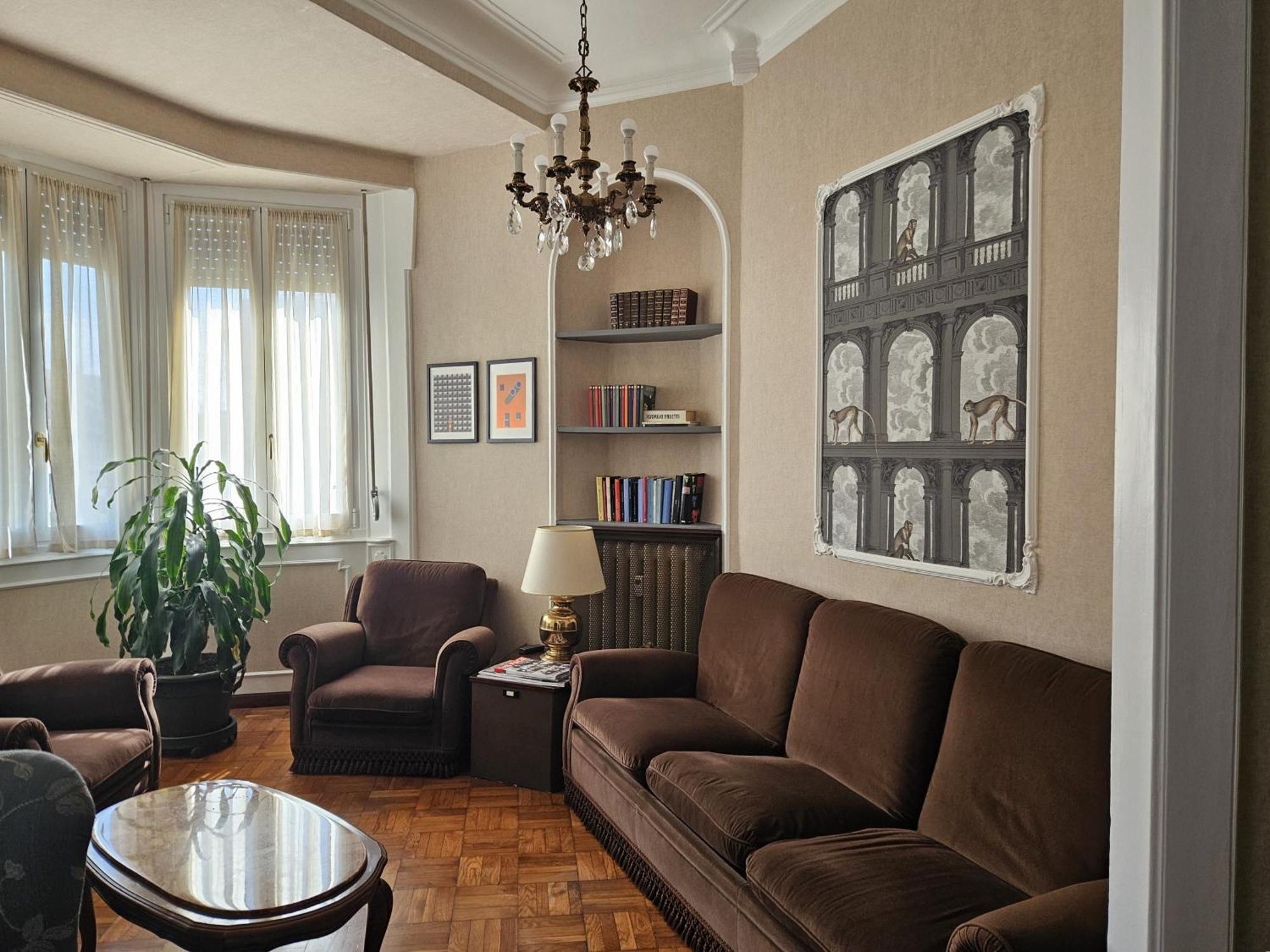 Homegallery - Elegante Appartamento Milanese Exterior foto
